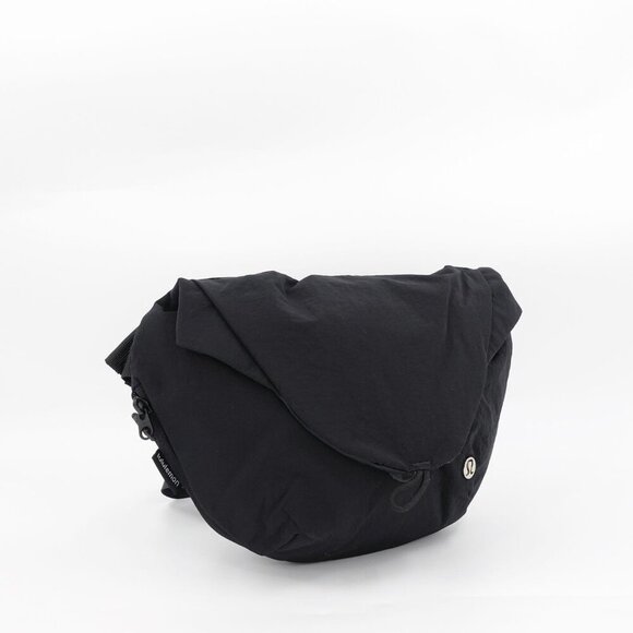 Lululemon Curved Crossbody 3L Black OS - Picture 8 of 16